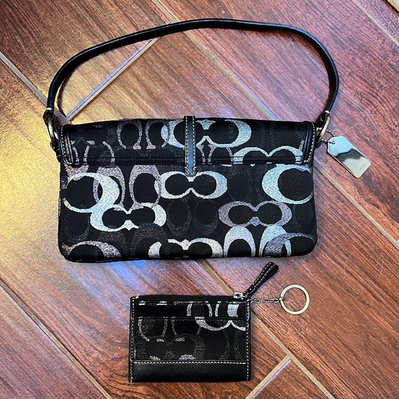 Coach purse and matching card case - Picture 2 of 4